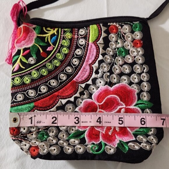 Women's Detail Floral Embroidered Black Small Crossbody Shoulder Bag Lightweight - Picture 12 of 16